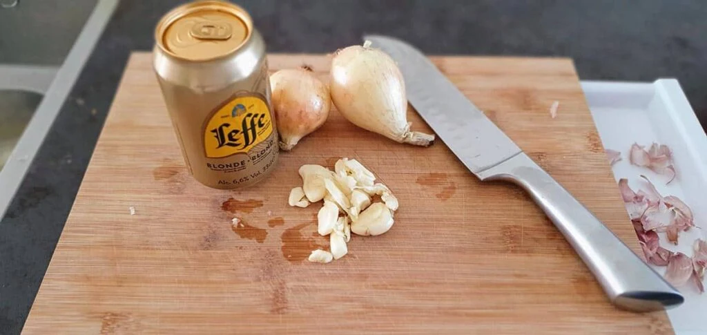 knoflook voor in het bierblik